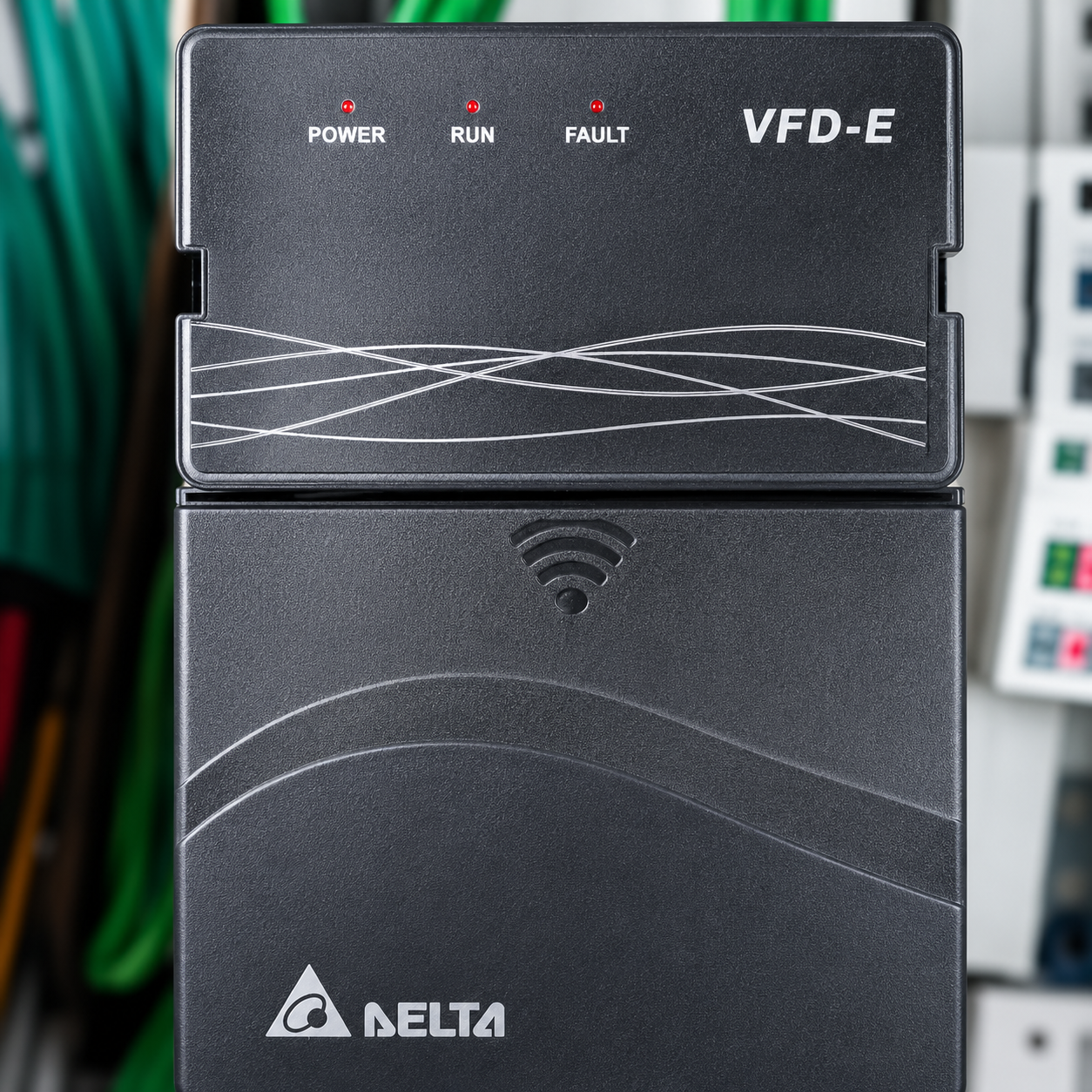 Variador de frecuencia (VFD) trifásico 0.75kW / 1HP 380–480V